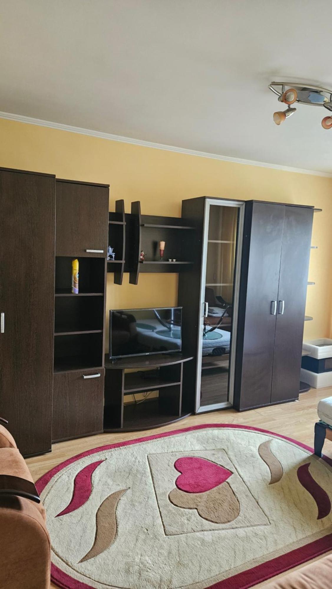Simona Appartement Curtea de Argeş Buitenkant foto